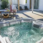 Aggeliki's Diamond Lägenhetshotell Agia Anna (Naxos)