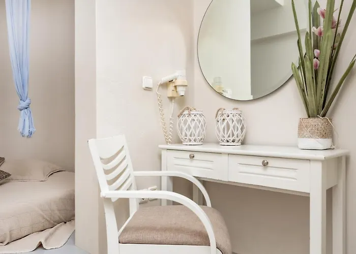 Aggeliki's Diamond Agia Anna (Naxos)